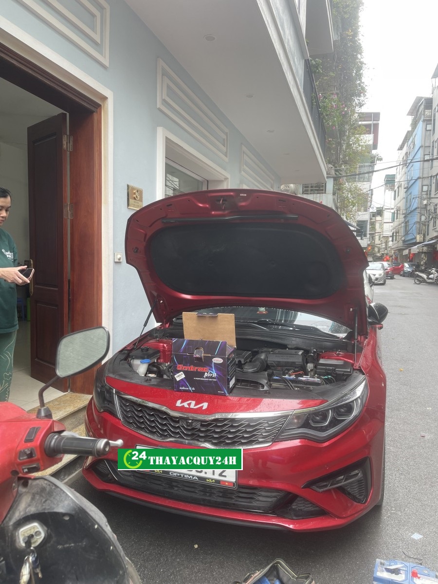 1 Cứu hộ ắc quy xe KIA Optima nhanh chóng