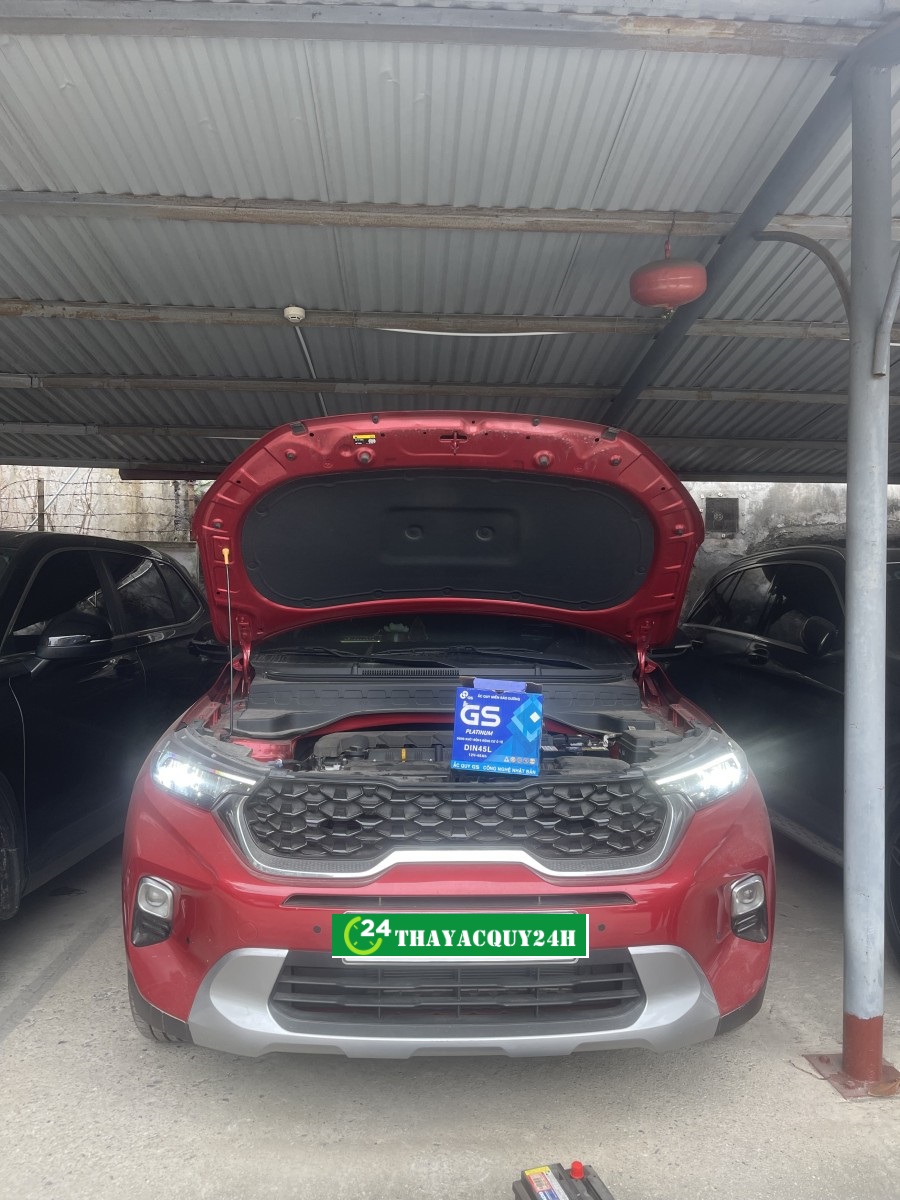 Thay ắc quy xe Kia Sonet chính hãng