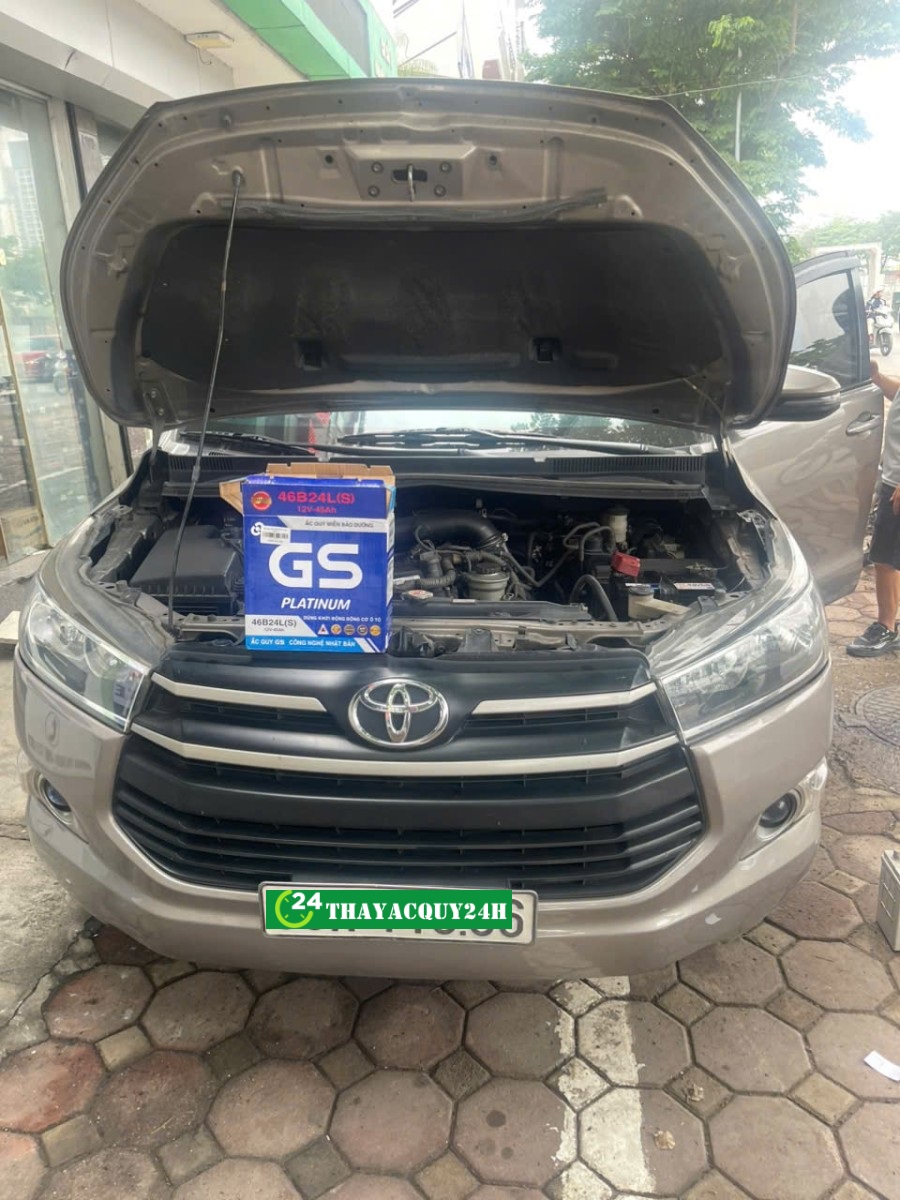 Thay ắc quy xe Toyota Innova ở Bắc Ninh 24/7