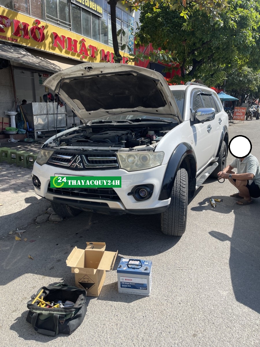 Cứu Hộ Ắc Quy Ô Tô Mitsubishi Outlander ở Bắc Ninh 24/7